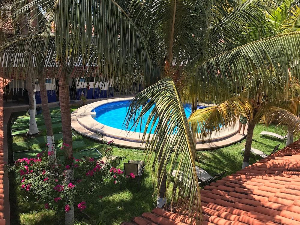 Hotel Plaza Almendros, 이슬라무헤레스 외부 사진
