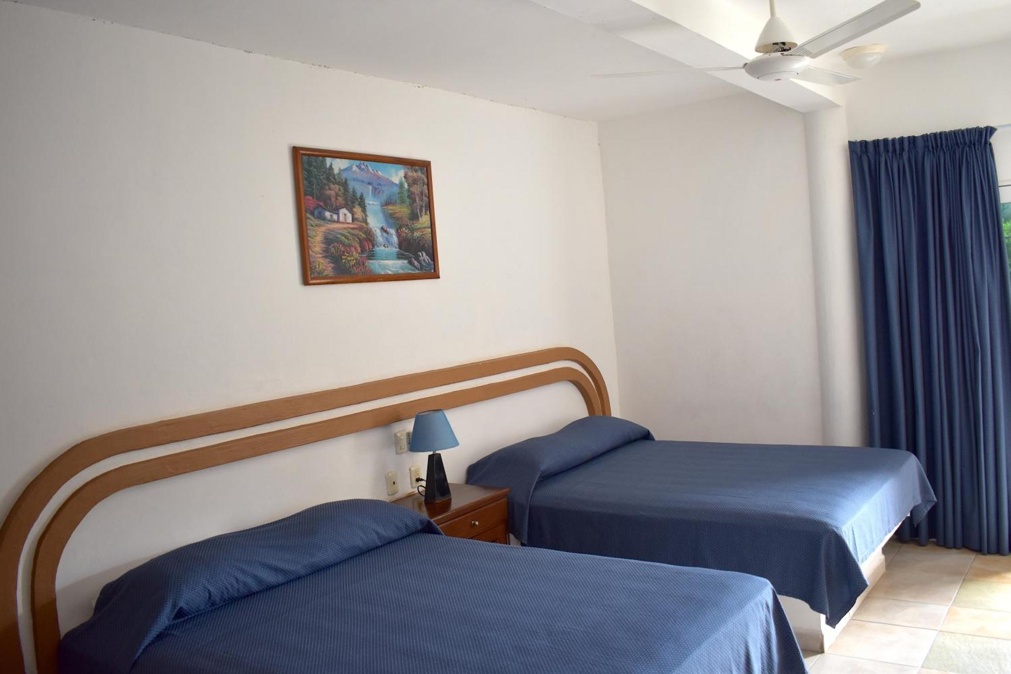 Hotel Plaza Almendros, 이슬라무헤레스 외부 사진