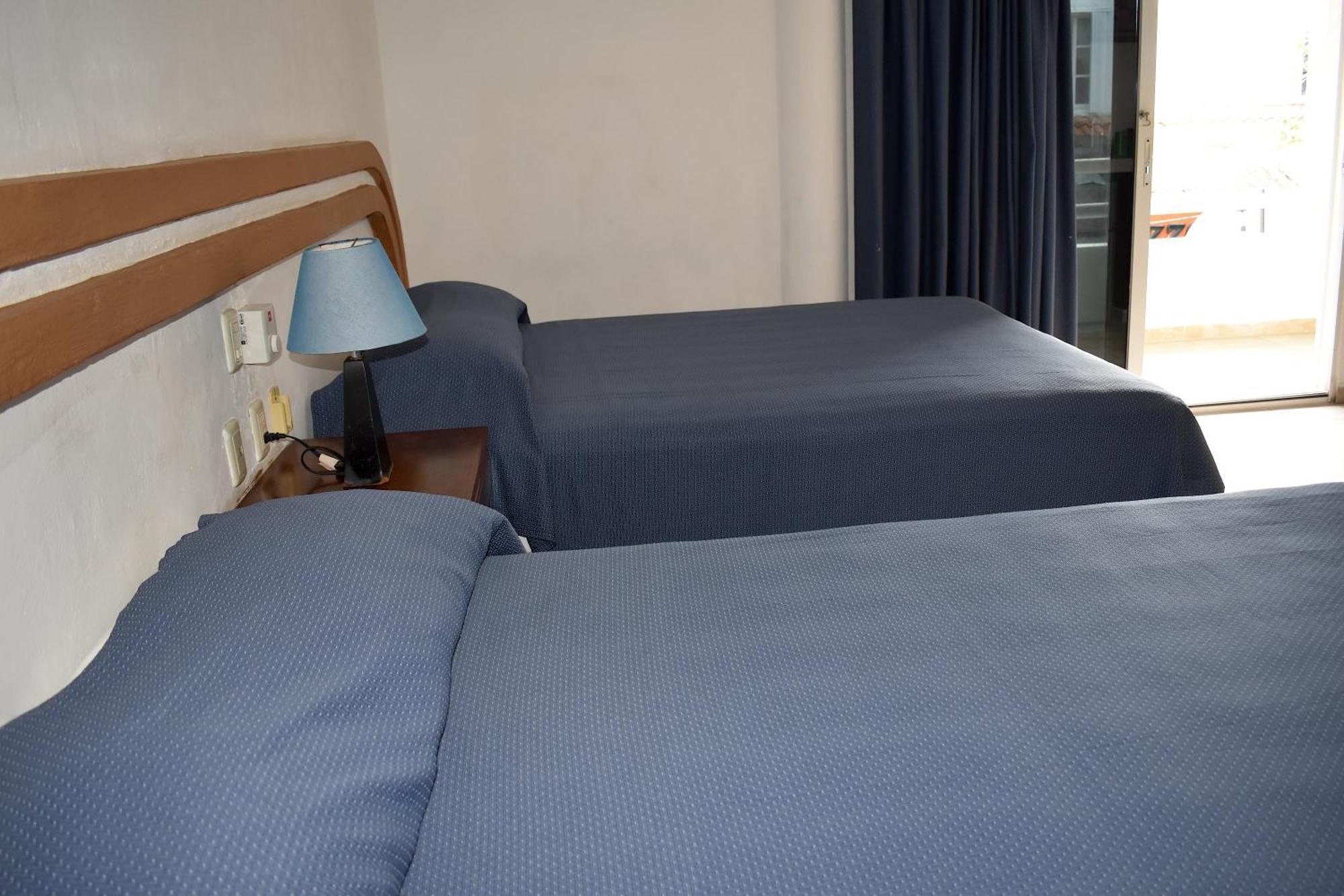Hotel Plaza Almendros, 이슬라무헤레스 외부 사진