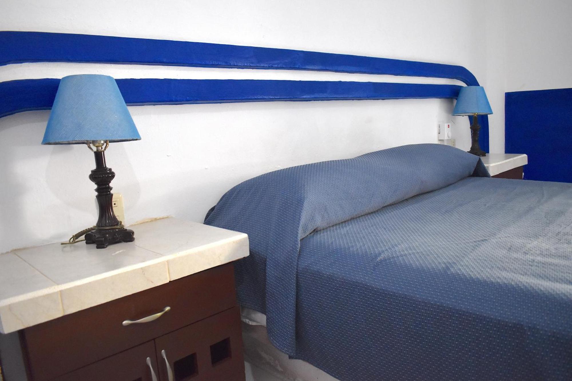Hotel Plaza Almendros, 이슬라무헤레스 외부 사진