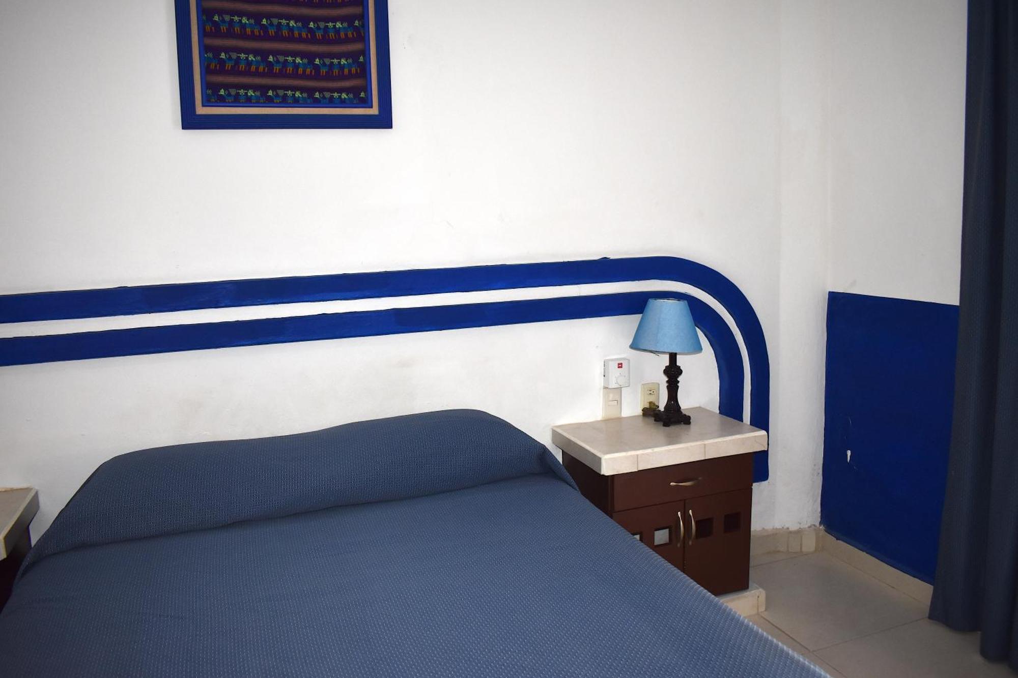 Hotel Plaza Almendros, 이슬라무헤레스 외부 사진